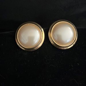 Liz Claiborne Gold tone clip on Earrings